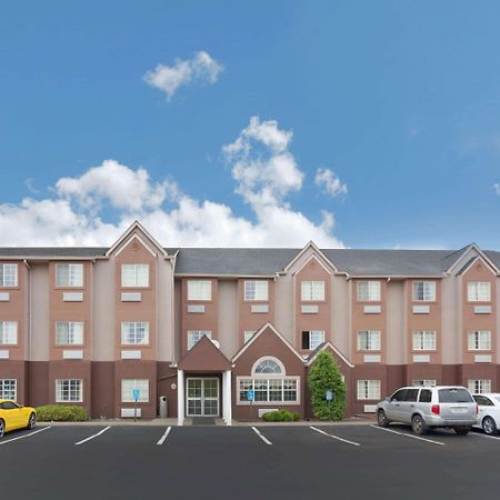 Microtel Inn & Suites By Wyndham Brandon Exterior photo