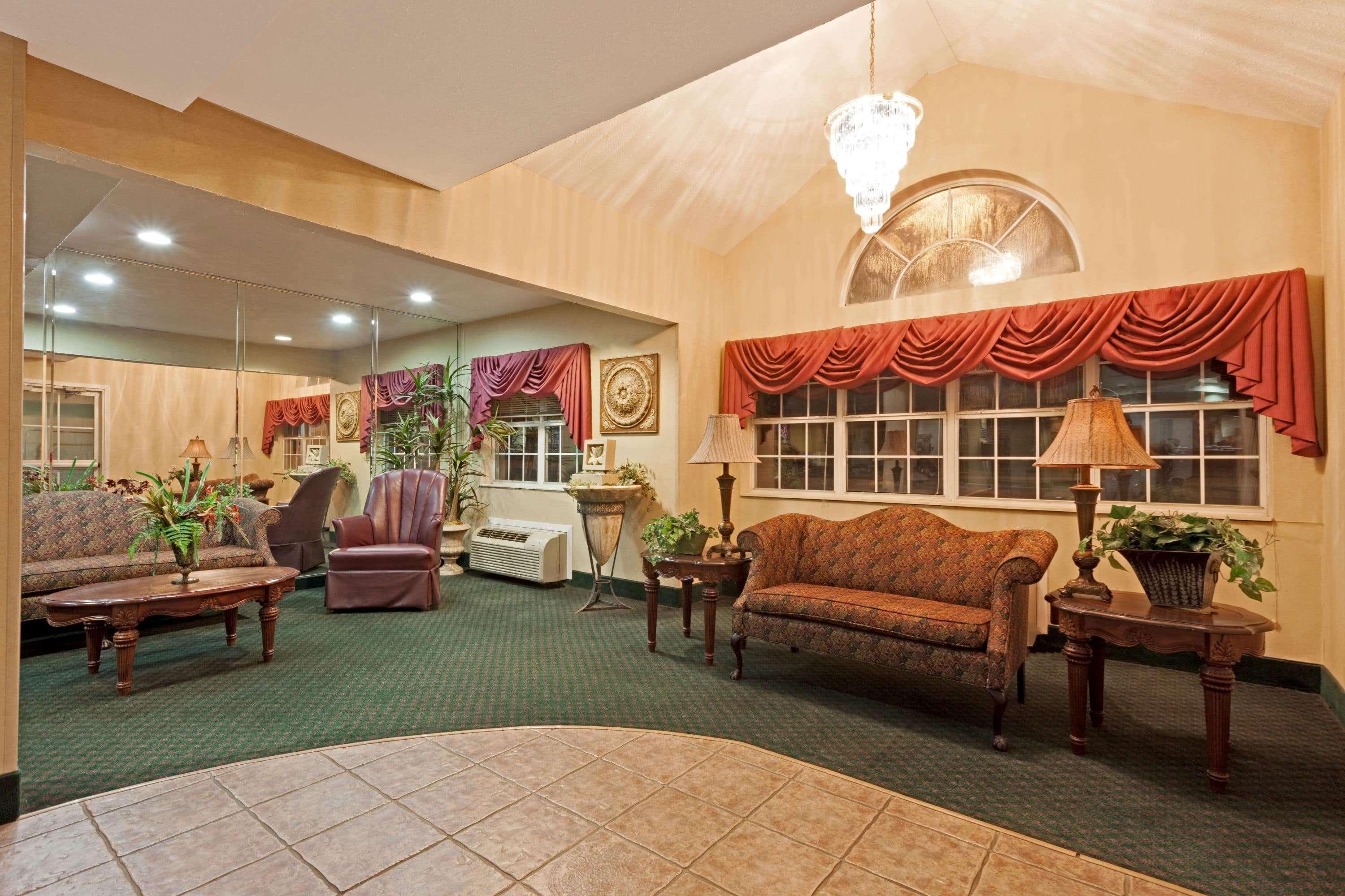 Microtel Inn & Suites By Wyndham Brandon Exterior photo