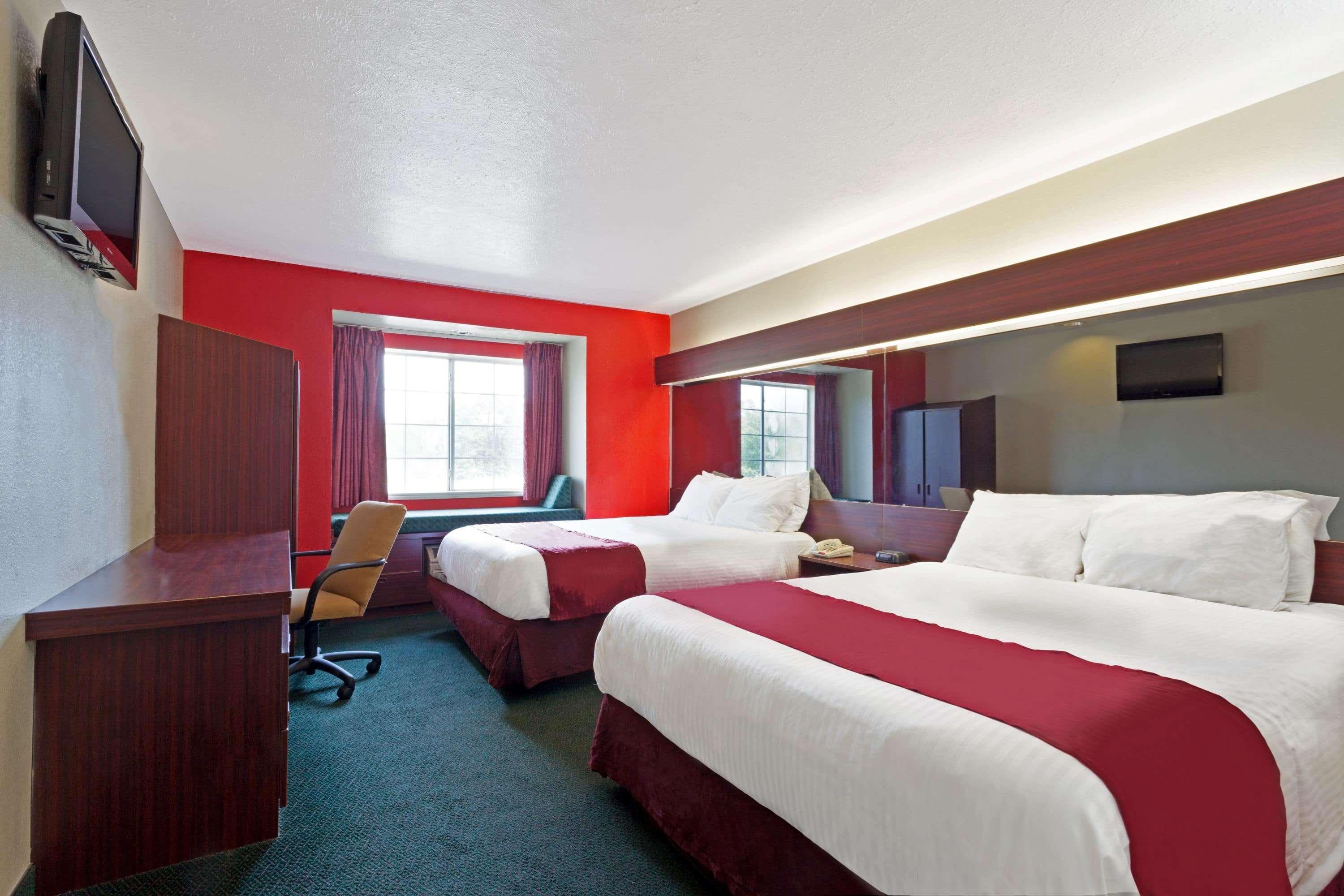 Microtel Inn & Suites By Wyndham Brandon Exterior photo