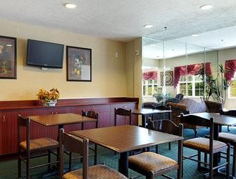 Microtel Inn & Suites By Wyndham Brandon Restaurant photo